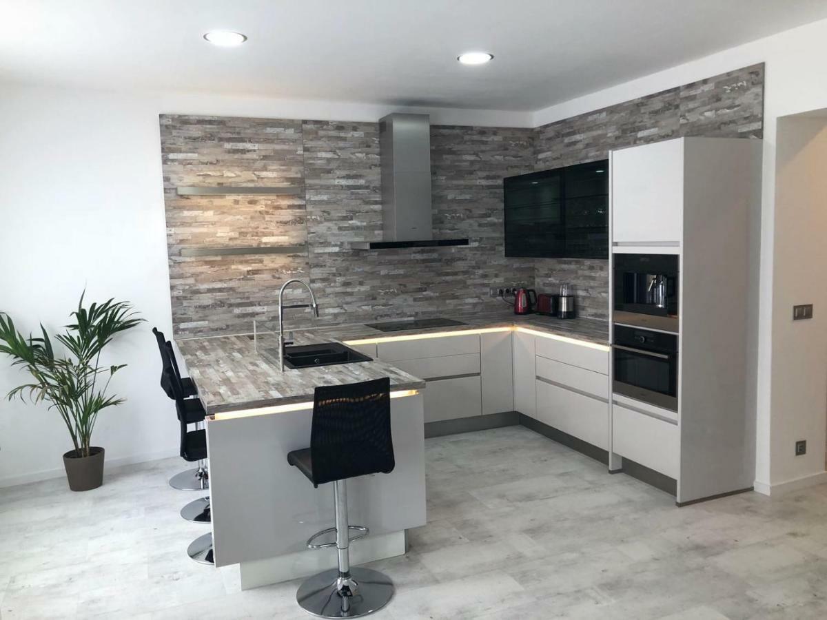 Luxusni Apartman Primo V Centru U Hotelu Thermal Karlovy Vary Bagian luar foto