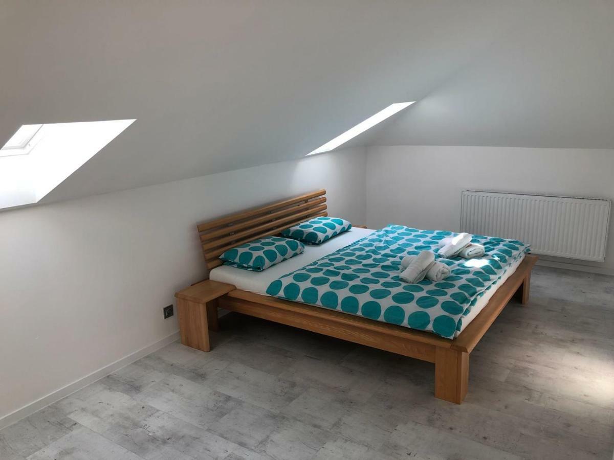 Luxusni Apartman Primo V Centru U Hotelu Thermal Karlovy Vary Bagian luar foto